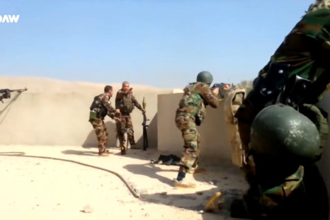 Kurdish Peshmerga fight back in Mosul