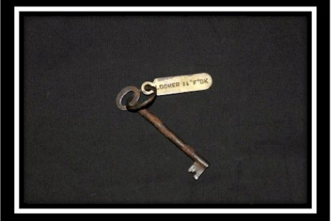 Henry Aldridge & Sons Titanic key auction