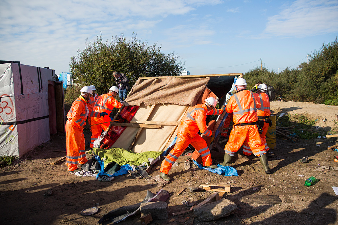 Calais Jungle camp migrants refugees