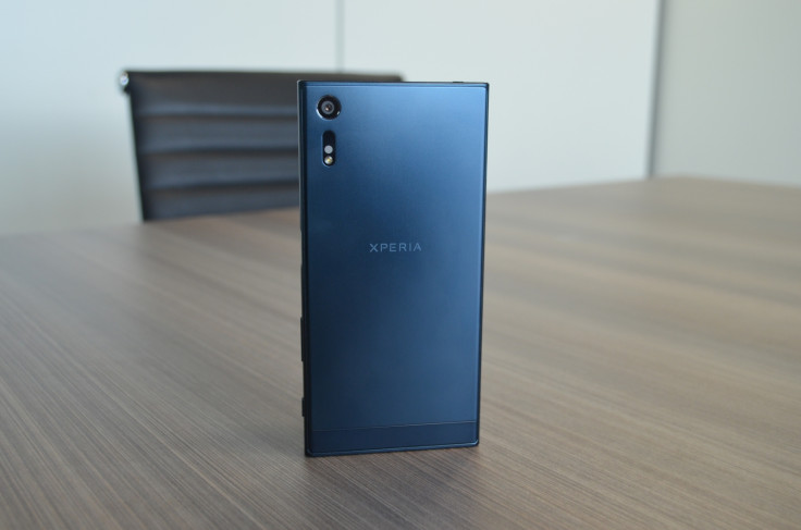 Sony Xperia XZ review metal panel