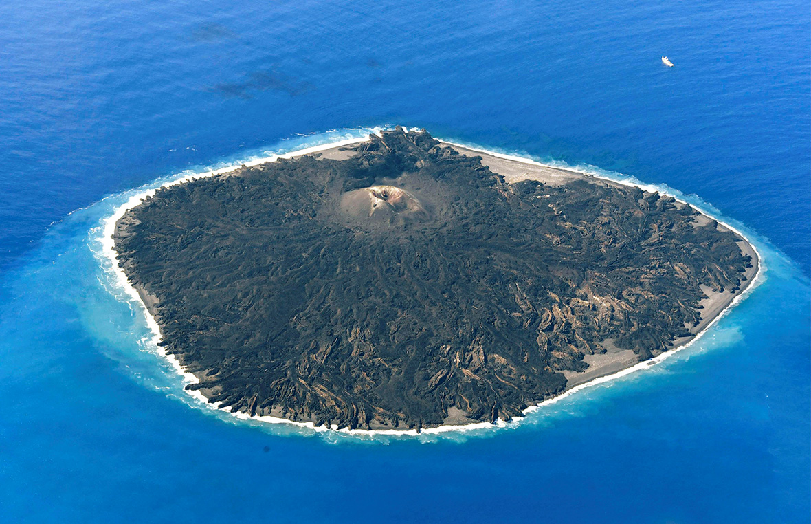 Niijima Nishinoshima Japan volcanic island