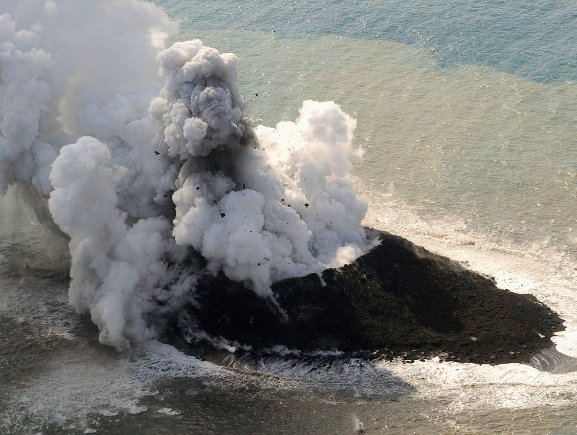 Niijima Nishinoshima Japan volcanic island