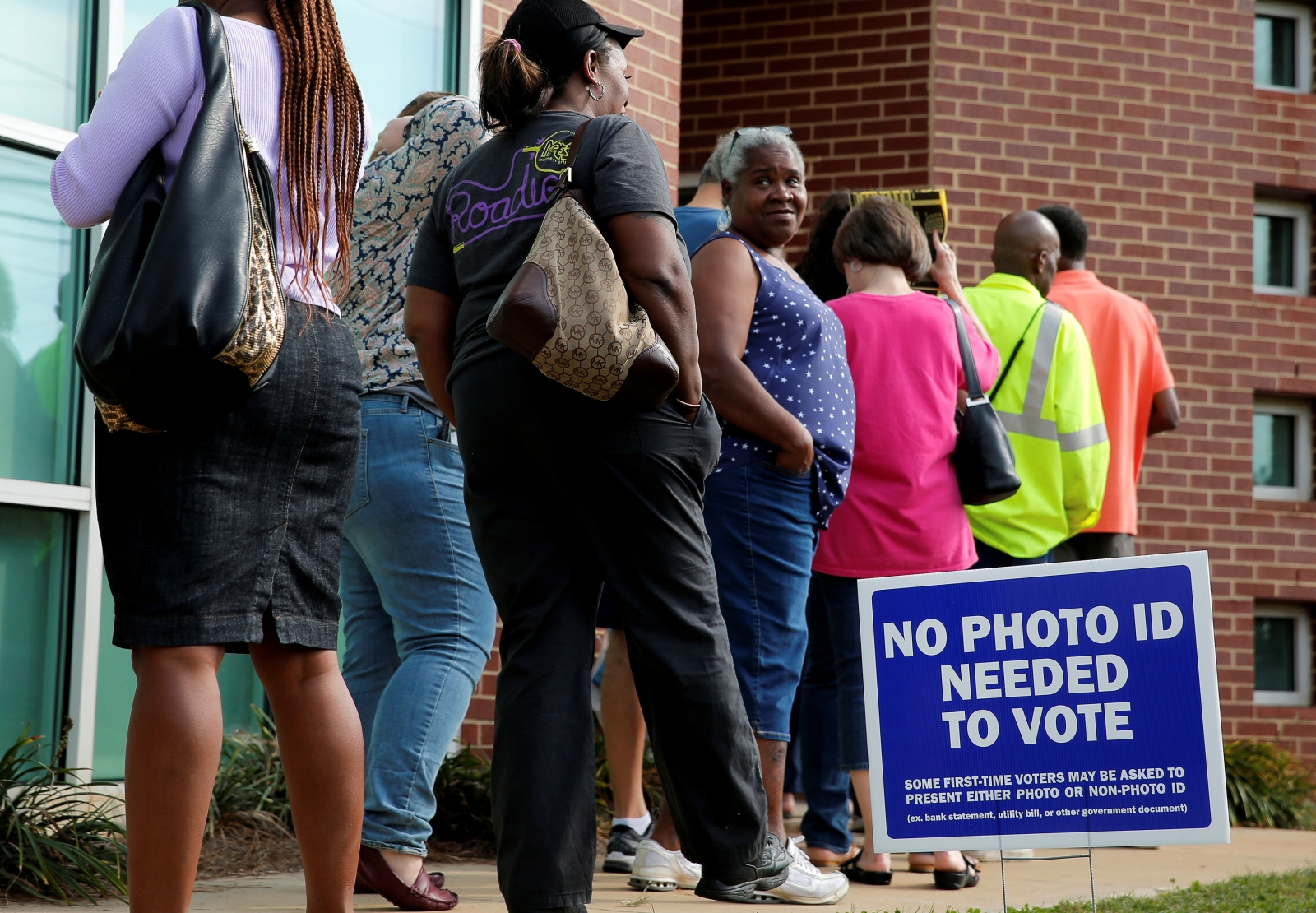 US Election 2016: Early Voting In North Carolina And Florida Showing ...