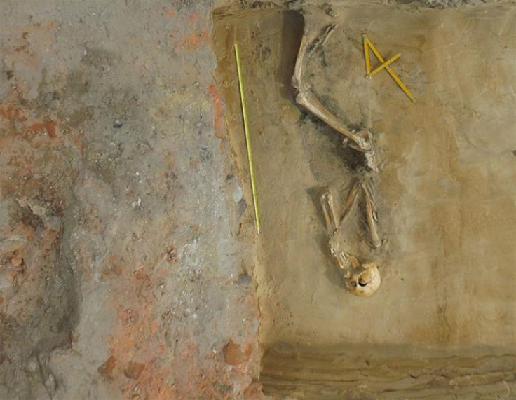 Body found in mass grave