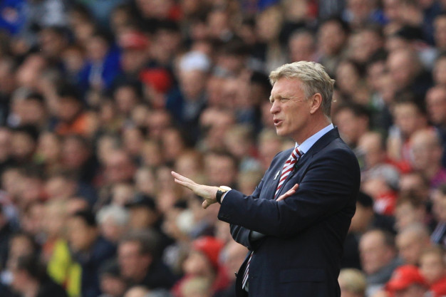 David Moyes issues instructions to his side David Moyes issues instructions to his side