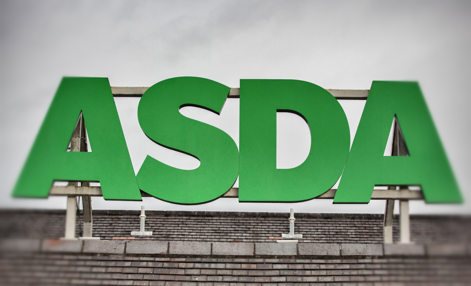 Supermarket Asda to cut hundreds of back office jobs | IBTimes UK