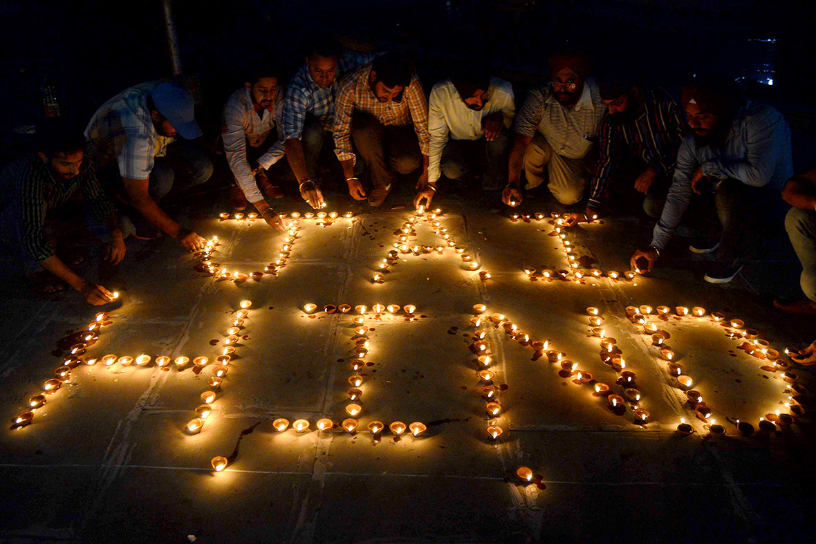 Diwali 2016: Colourful celebrations of the Hindu festival of lights ...