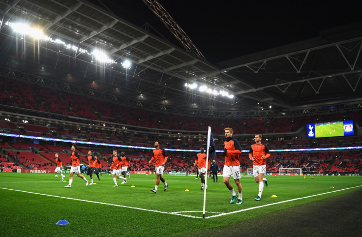 Tottenham go through their pre-match warm-up