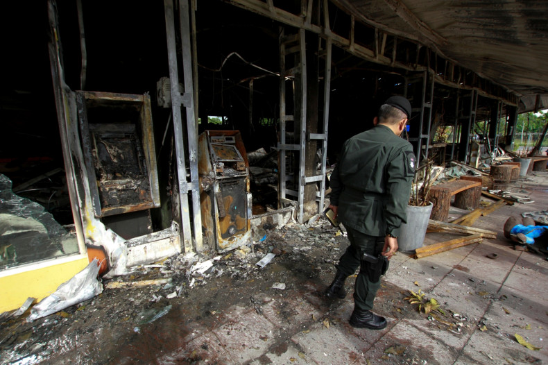 Thailand bomb and gun attacks