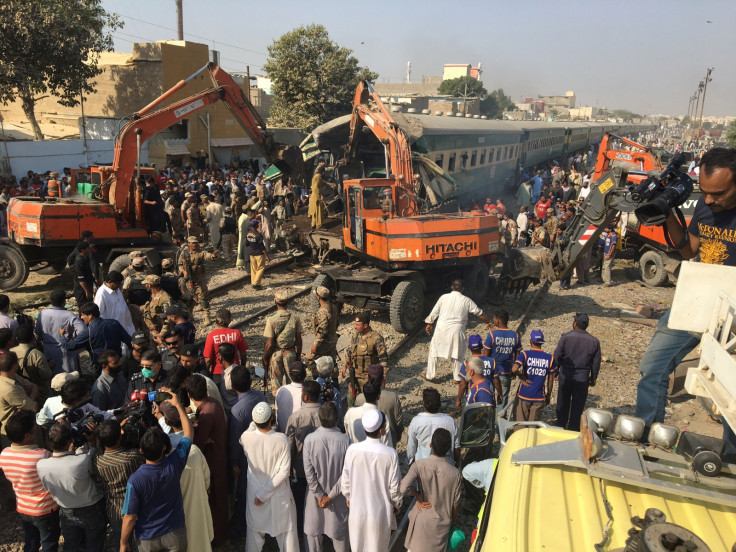 Karachi train accident