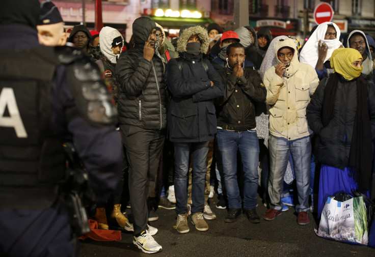 Paris migrant camp 