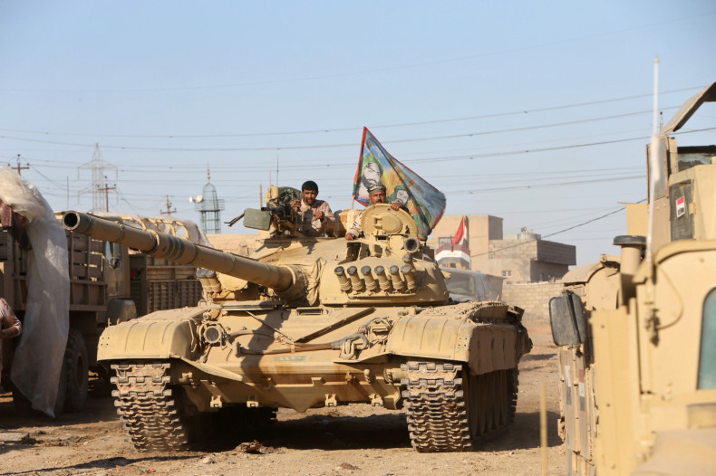 Iraqi tanks in Mosul