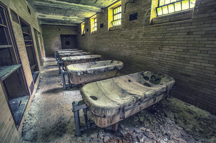 Abandoned Asylums Matt Van der Velde