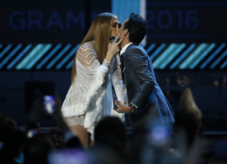 Jennifer Lopez and Marc Anthony kiss