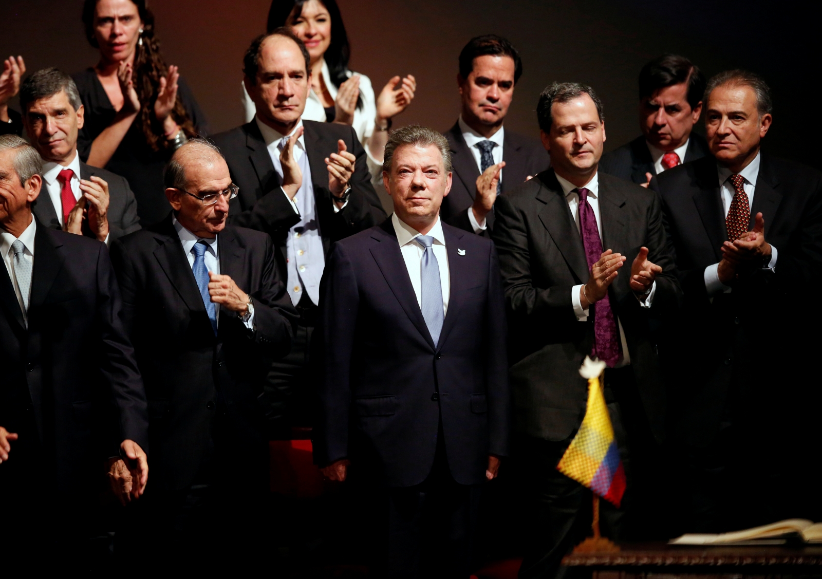 Colombia: New Peace Deal Between Government And Farc Rebels Signed In ...