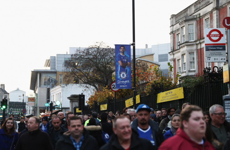 Fans make their way to the ground