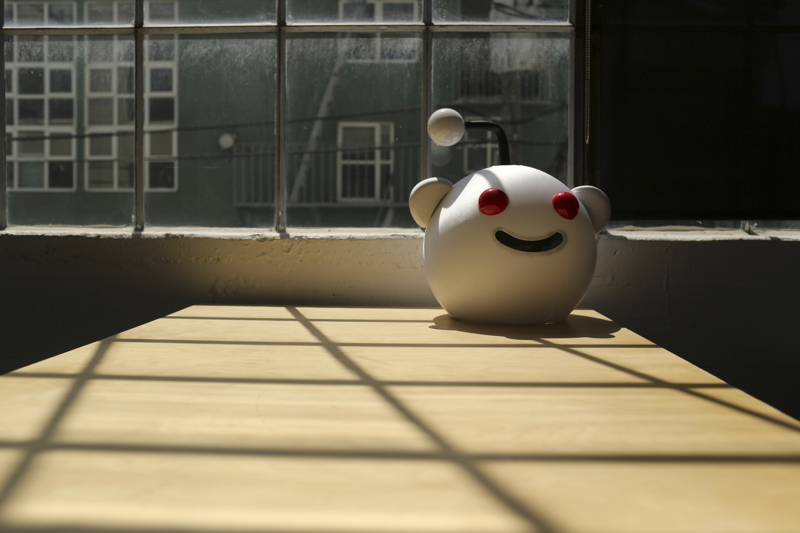 Reddit launches crackdown on toxic users and online abuse after CEO is ...