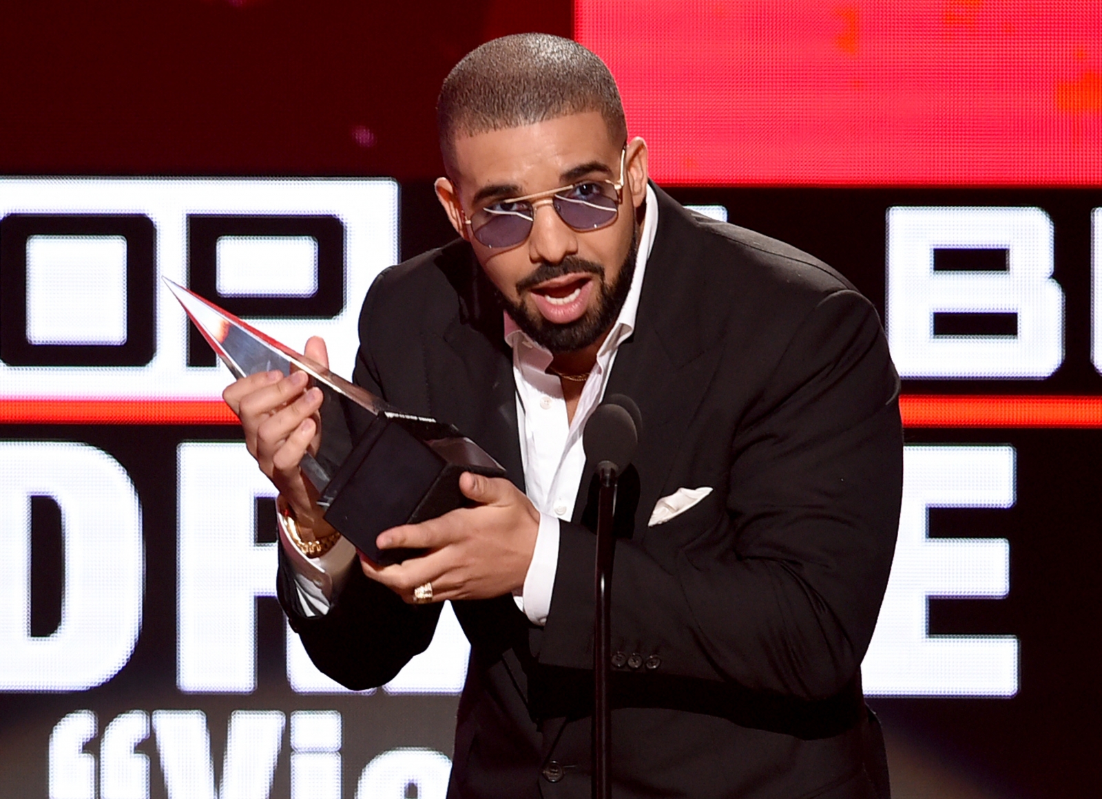StockX on X: Drake celebrated 1 Billion Spotify streams of In My