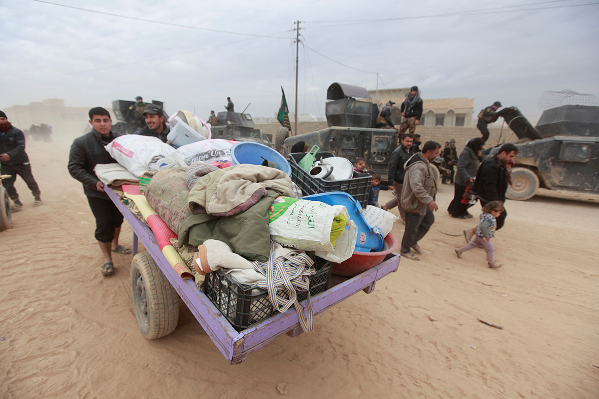 Mosul supplies cut