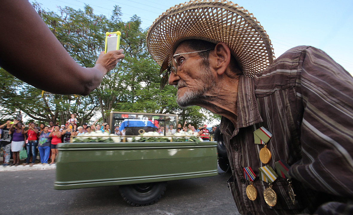 Fidel Castro funeral cortege