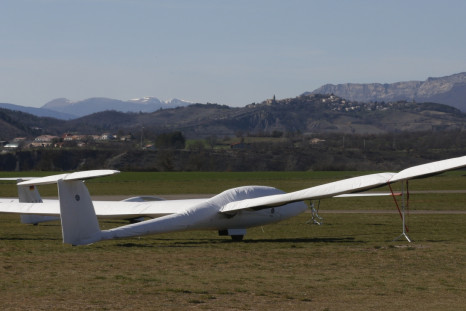 Glider dies after colliding with aircraft