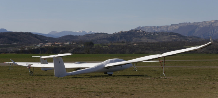 Glider dies after colliding with aircraft