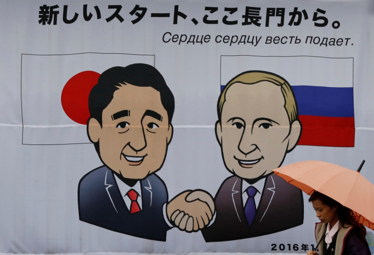 Shinzo Abe and Vladimir Putin