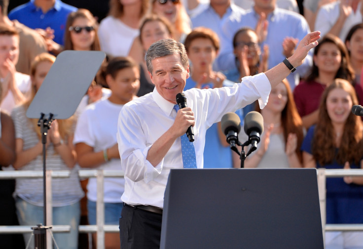 Roy Cooper campaigning for Hillary Clinton