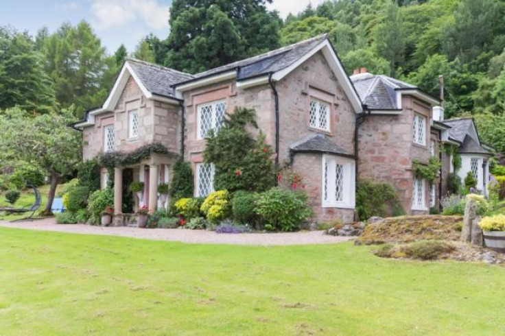 Scotland property homes Zoopla hideaways sale