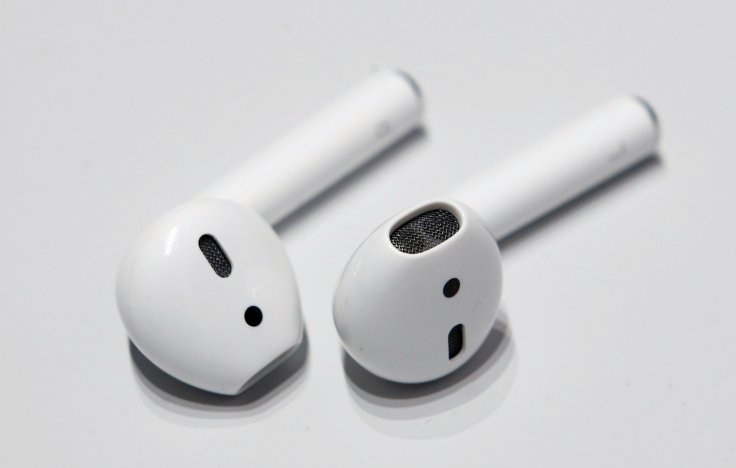 Apple AirPods review wireless headphones 