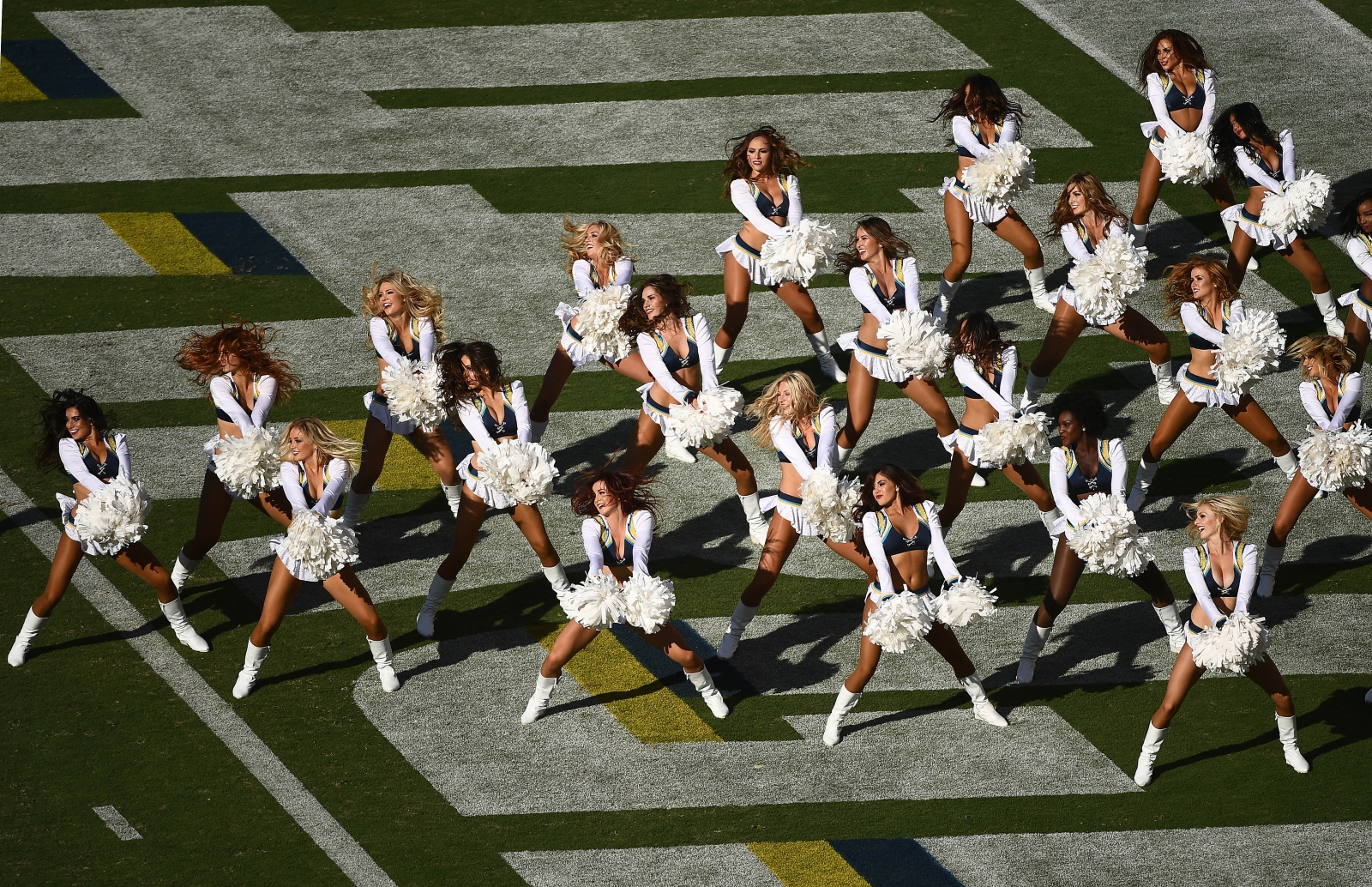 Nfl Security Guard Fired After Masturbating In Front Of Cheerleaders