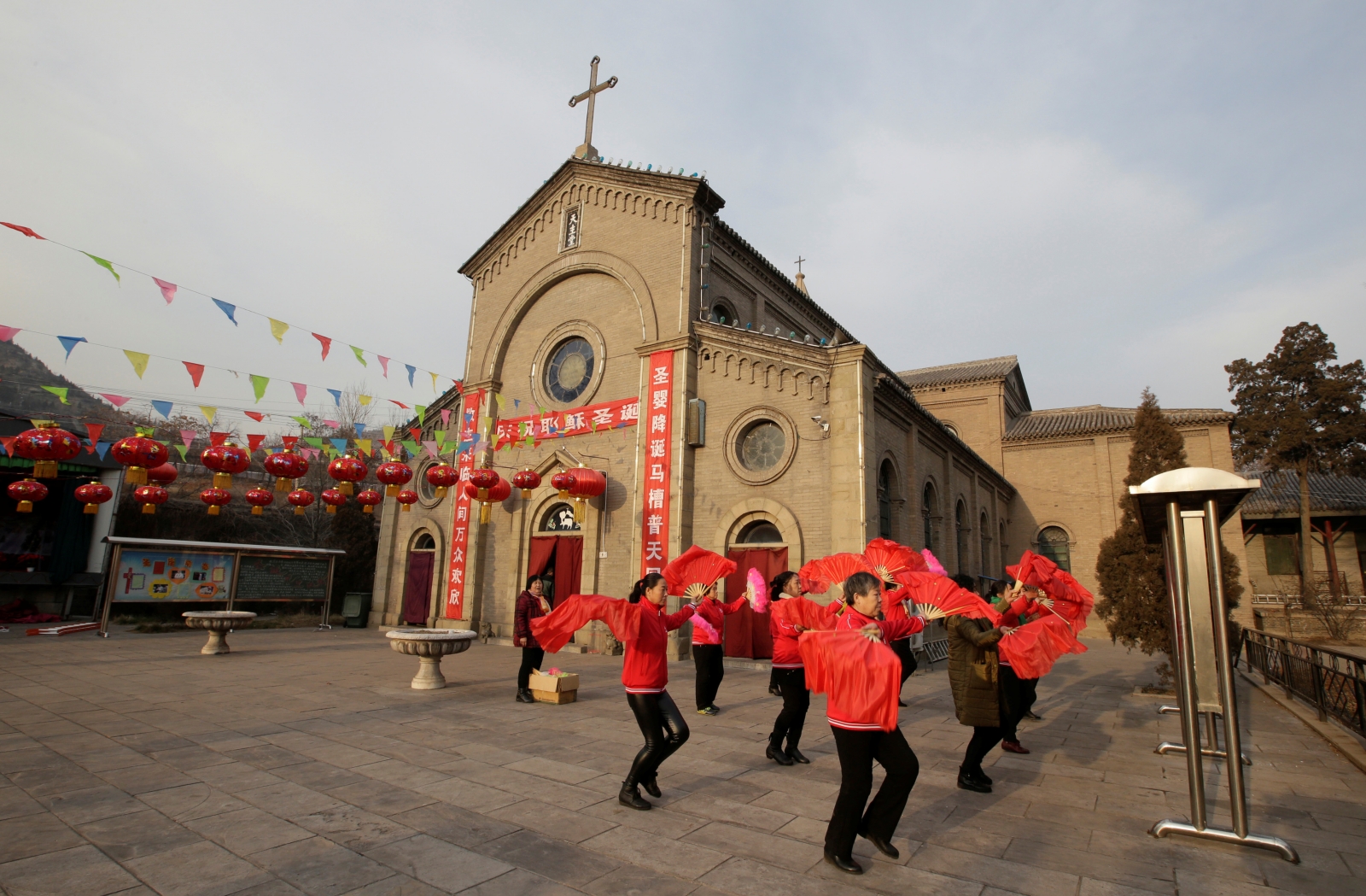 Catholic Church in China should run independent from the Vatican, says