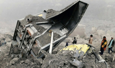 India coal mine accident