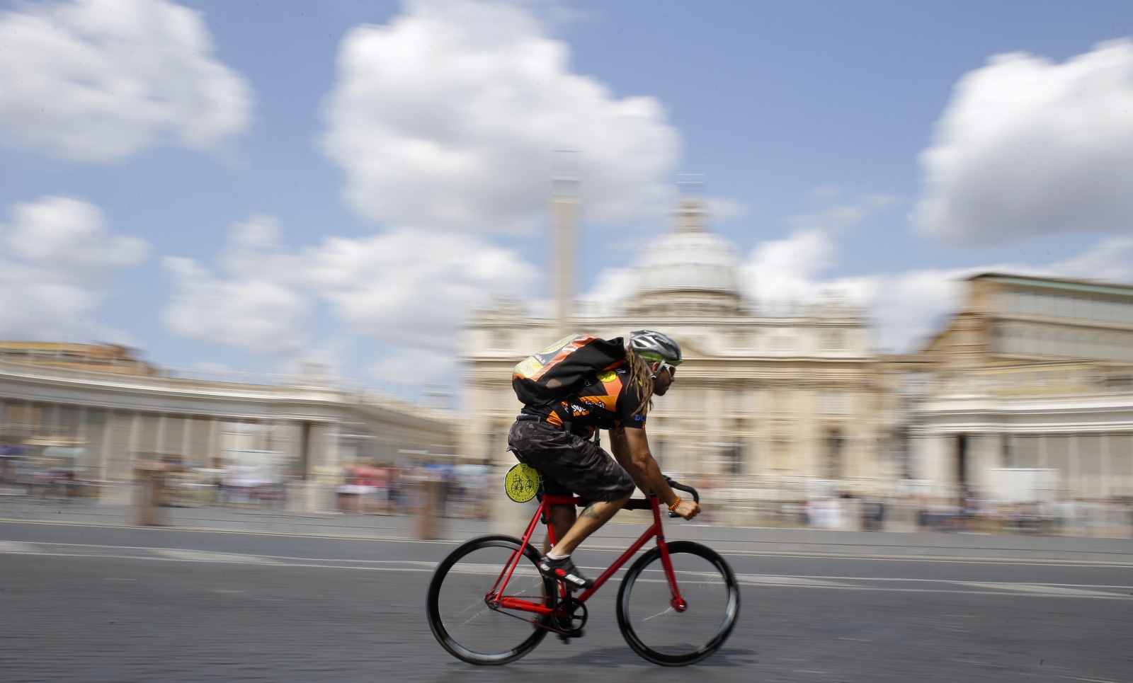 city sprint bike courier