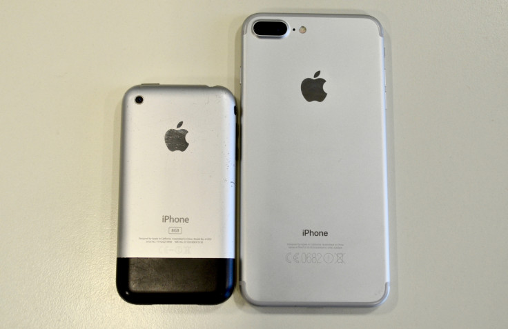 iPhone 2G and iPhone 7 Plus