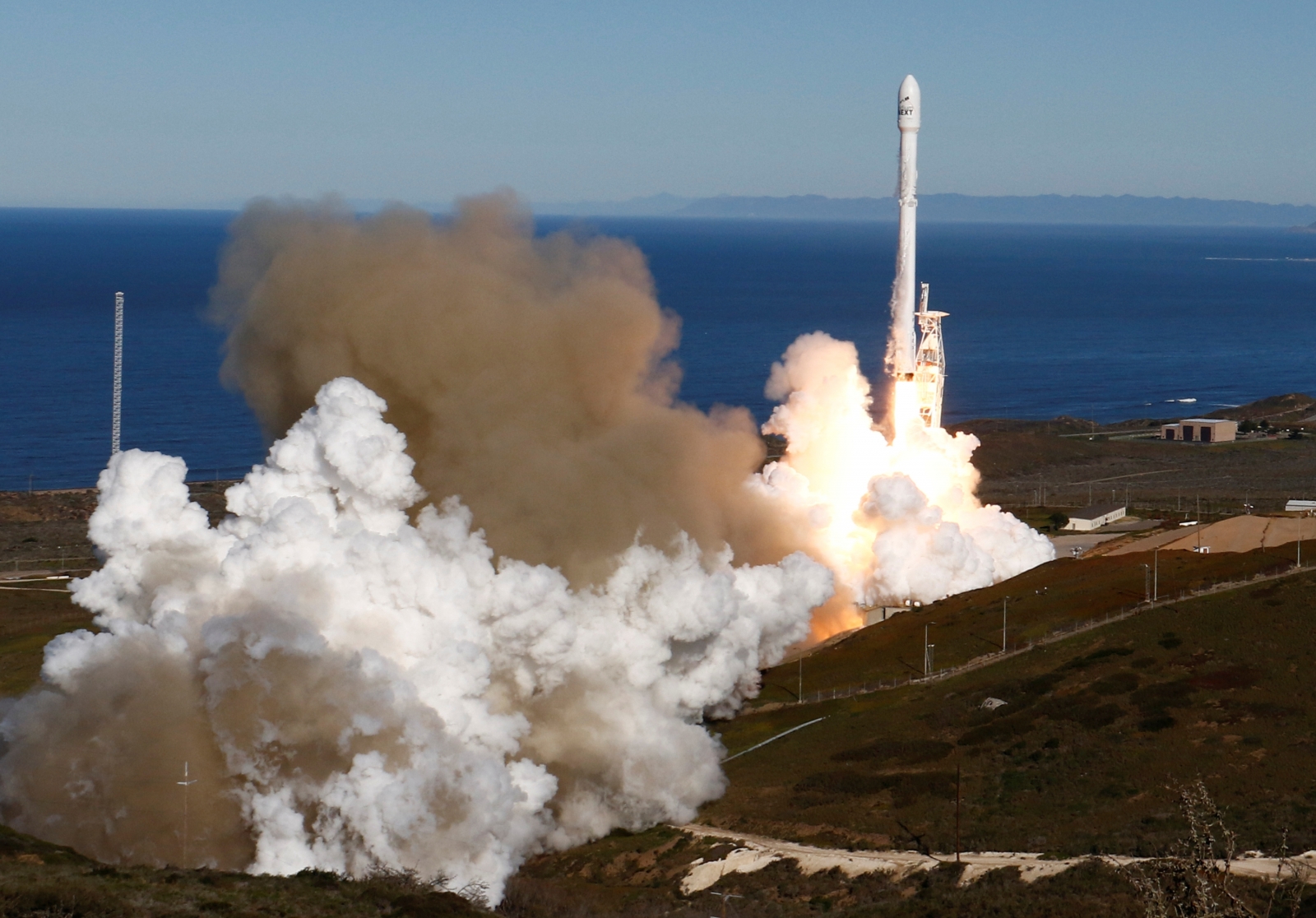 SpaceX returns to flight with successful Falcon 9 launch months after ...