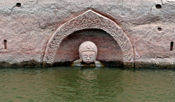 Buddha statue