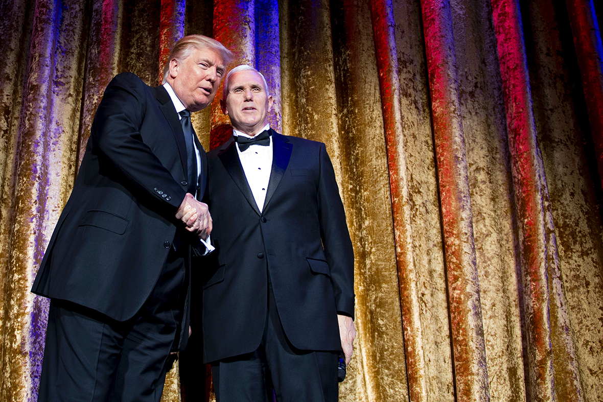 Bizarre Photo Shows Mike Pence And Pastors Praying To Donald Trump In ...