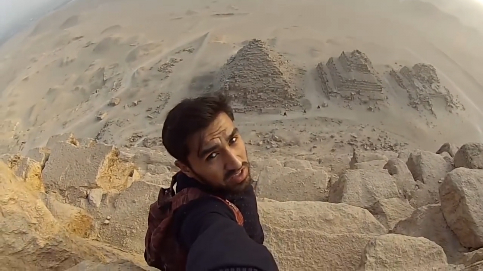 watch-man-illegally-climb-egypt-s-great-pyramid-of-giza