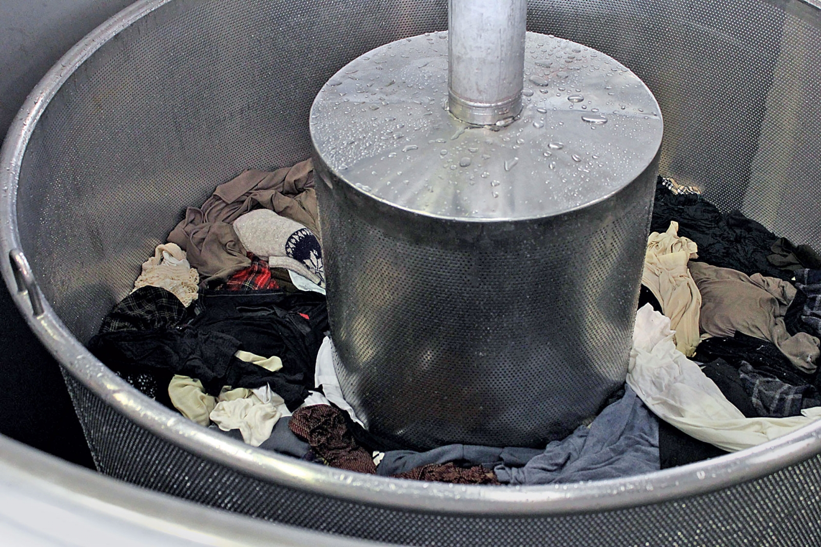 Turning old clothes into fuel Turning old clothes into fuel