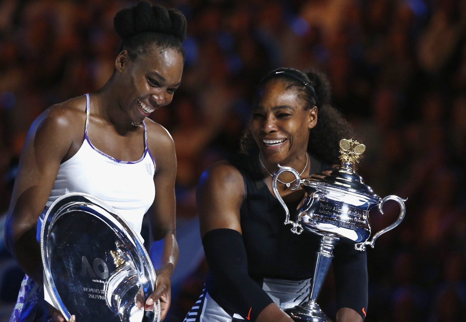 Serena Williams pays tribute to sister Venus WIlliams after beating her