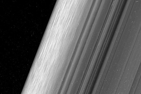 Saturn rings