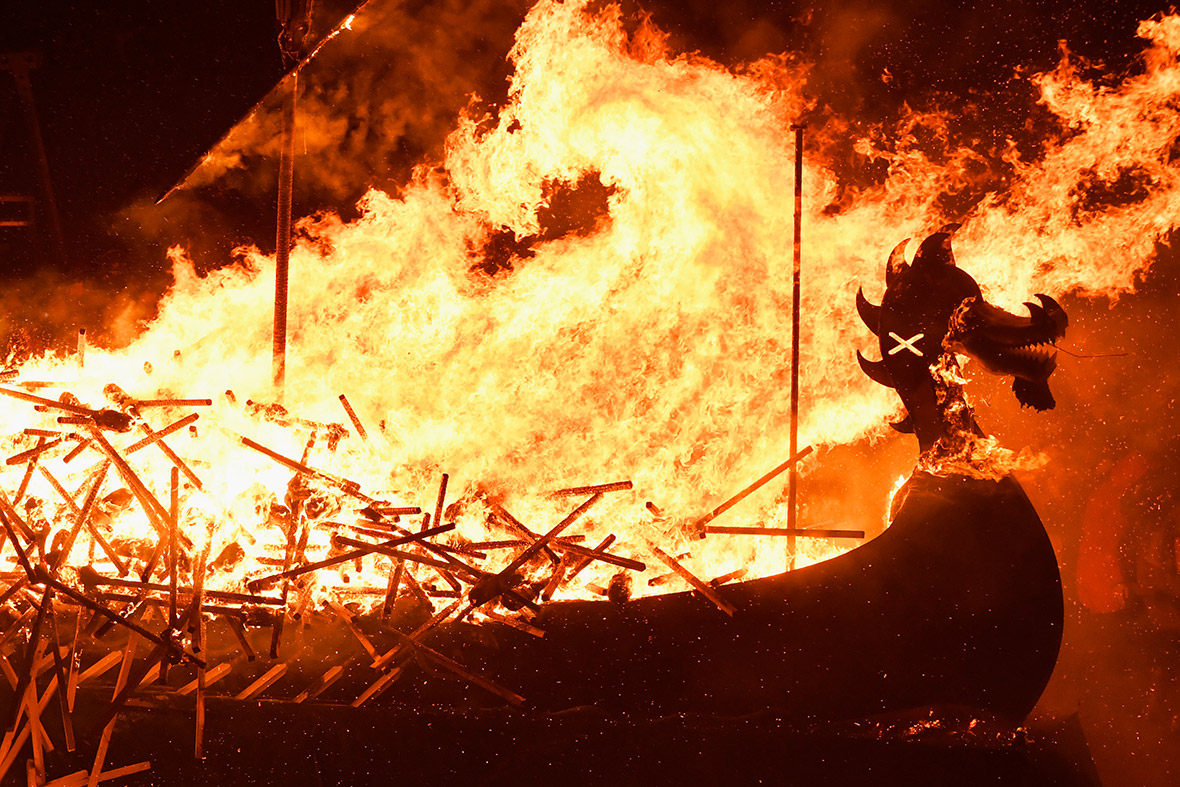 Scotland: Up Helly Aa Viking 2017 festival comes to a 