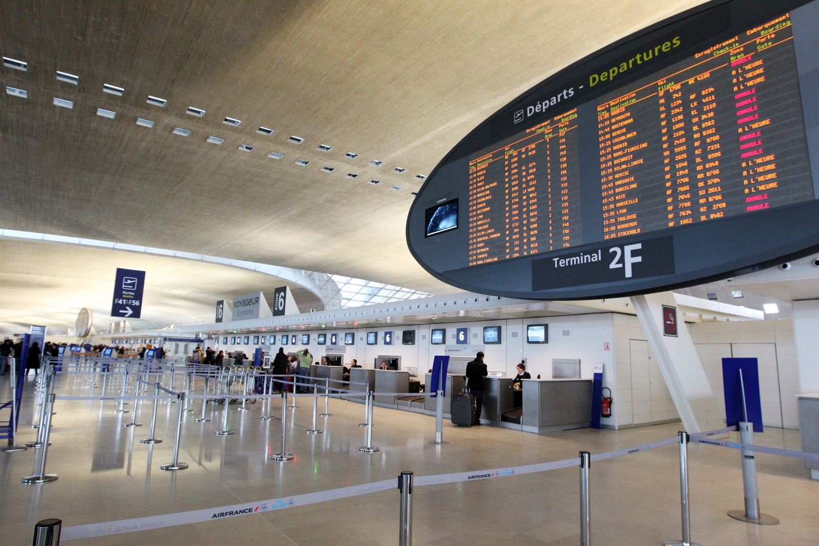 Charles de Gaulle airport in Paris starts testing facial