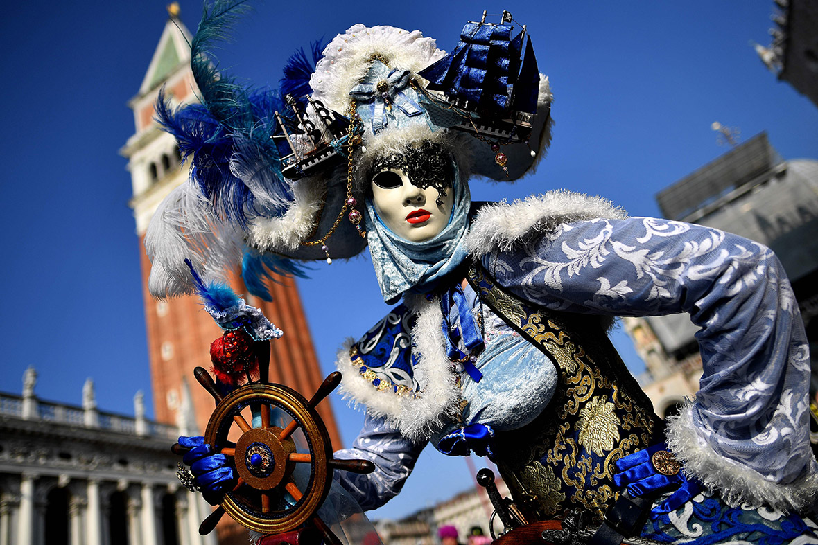 Venice Carnival 2017 Best Costumes And Masks At This Years Carnevale