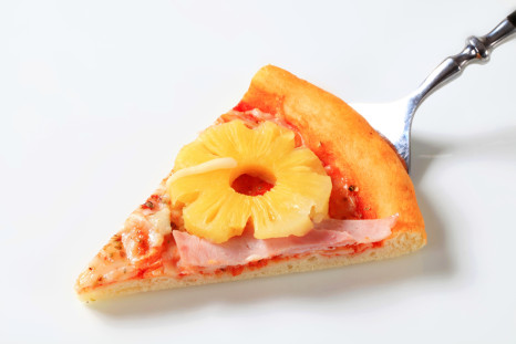 Hawaiian pizza pineapple