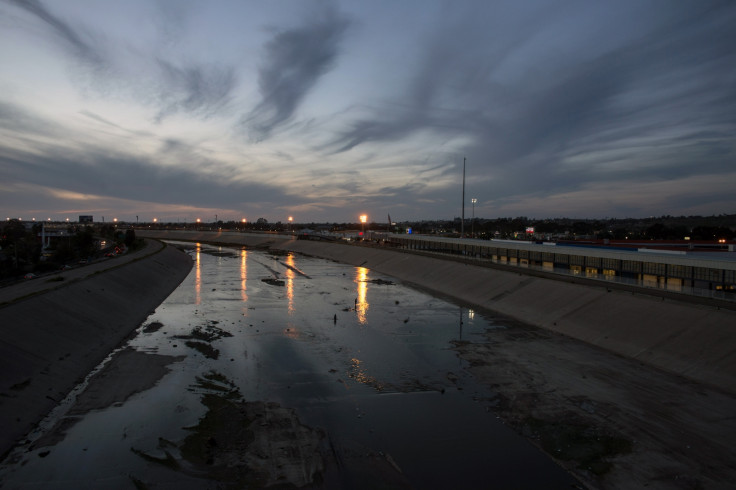 El Chaparral port of entry