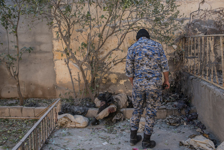 Isis tunnels Mosul