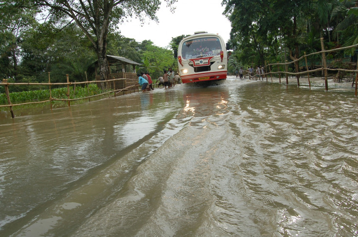 India Meghalay truck accident