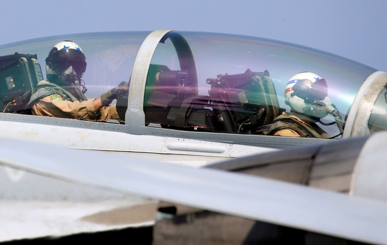 cockpit of F18 fighter jet